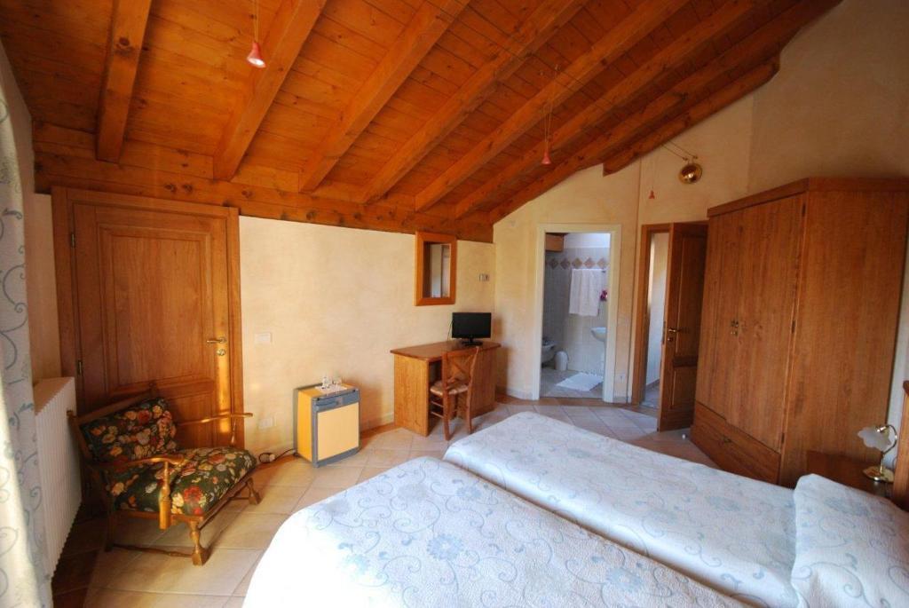 Hotel Garni Viggiona Trarego Habitación foto